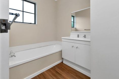 Photo of property in 2/79 Station Road, Te Kamo, Whangarei, 0112