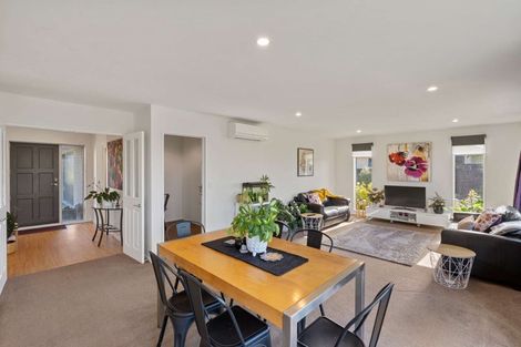 Photo of property in 15 Greenan Place, Doyleston, 7683