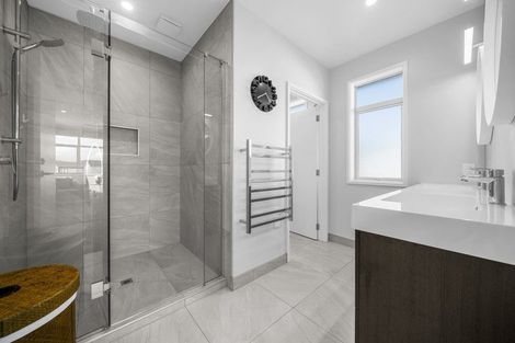 Photo of property in 39 Headsail Drive, Long Bay, Auckland, 0630