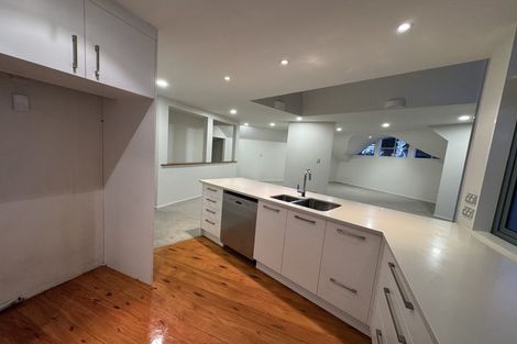 Photo of property in 1/5 Princes Street, Northcote Point, Auckland, 0627