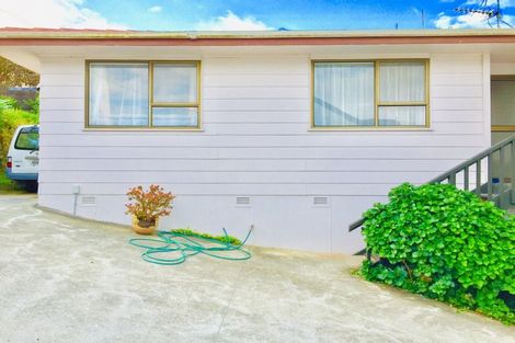 Photo of property in 61a Sunset Road, Totara Vale, Auckland, 0632