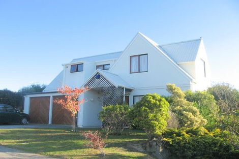 Photo of property in 44 James Cook Drive, Whitby, Porirua, 5024