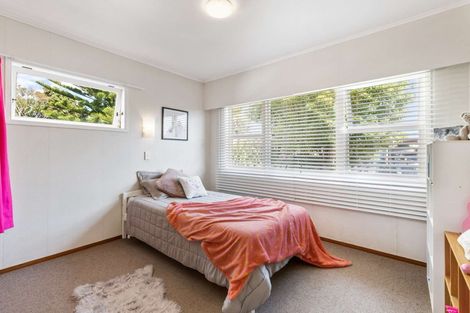 Photo of property in 12 Norfolk Rise, Waiuku, 2123