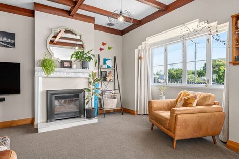 Photo of property in 42 Rifle Range Road, Dinsdale, Hamilton, 3204