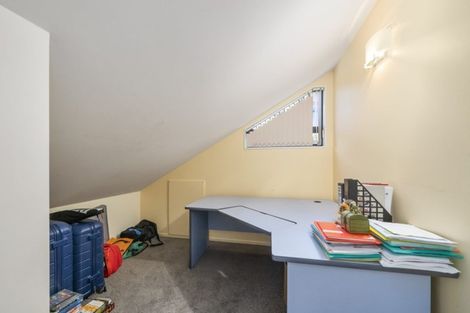 Photo of property in 23 Amesbury Drive, Churton Park, Wellington, 6037