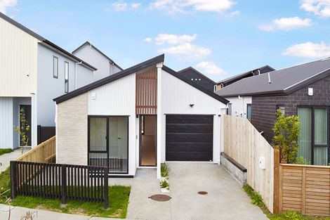 Photo of property in 38 Papai Lane, Massey, Auckland, 0614