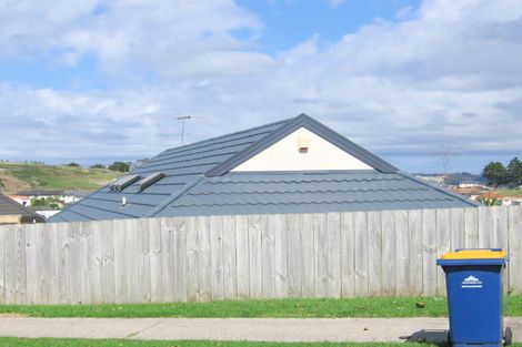 Photo of property in 1220/12 Northcross Drive, Oteha, Auckland, 0632
