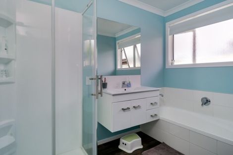 Photo of property in 19 Ponga Place, Papamoa Beach, Papamoa, 3118