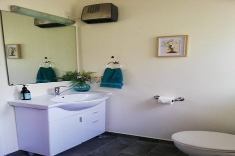 Photo of property in 27 Maire Street, Tahunanui, Nelson, 7011