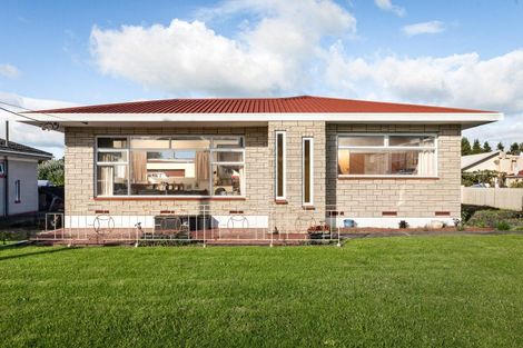 Photo of property in 16 Carisbrooke Street, Katikati, 3129