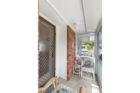 Photo of property in 2/6 Margaret Place, Milford, Auckland, 0620