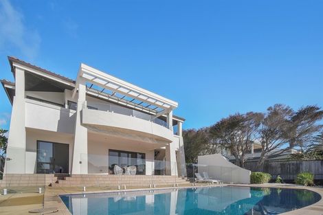 Photo of property in 12 Quedley Court, Eastern Beach, Auckland, 2012