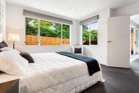 Photo of property in 16b Neil Avenue, Te Atatu Peninsula, Auckland, 0610