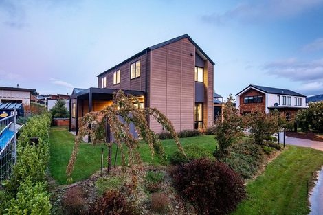 Photo of property in 4 Kapuka Lane, Wanaka, 9305