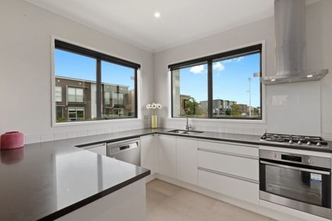 Photo of property in 14 Rangihina Road, Hobsonville, Auckland, 0616