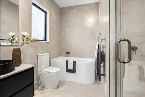 Photo of property in 22 Pukeko Road, Hobsonville, 0616