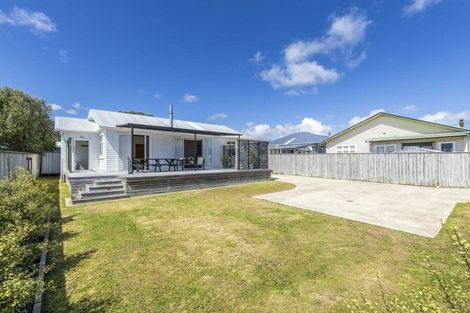Photo of property in 7b French Street, Moturoa, New Plymouth, 4310
