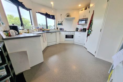 Photo of property in 3/21 Te Atatu Road, Te Atatu South, Auckland, 0610
