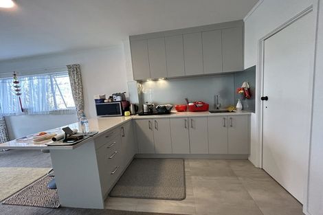 Photo of property in 337 East Coast Road, Mairangi Bay, Auckland, 0630