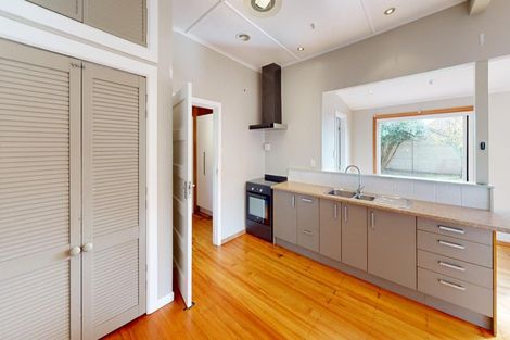 Photo of property in 11 Koromiko Avenue, Roslyn, Palmerston North, 4414