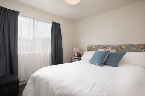 Photo of property in 71 Larsen Crescent, Tawa, Wellington, 5028