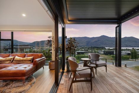 Photo of property in 34 Kirimoko Crescent, Wanaka, 9305