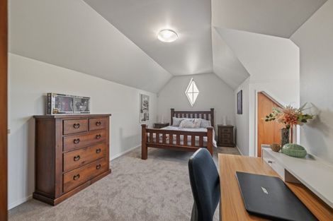 Photo of property in 109 Pacific Drive, Fitzherbert, Palmerston North, 4410