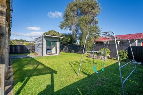 Photo of property in 30 Rangihiroa Street, Waikanae Beach, Waikanae, 5036