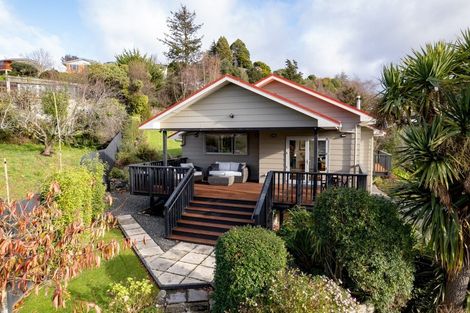 Photo of property in 8 Cove Street, Roseneath, Port Chalmers, 9023