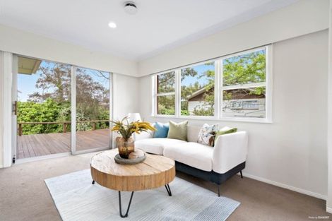 Photo of property in 36 Tupaki Place, Pakuranga Heights, Auckland, 2010