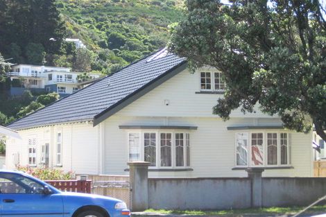 Photo of property in 200 The Parade, Island Bay, Wellington, 6023