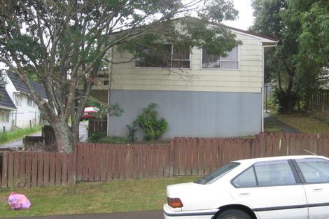 Photo of property in 2/3 Jenanne Place, Totara Vale, Auckland, 0629