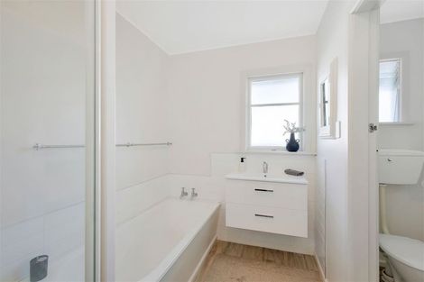 Photo of property in 33 Hounslow Street, Ilam, Christchurch, 8041