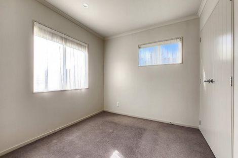 Photo of property in 16u6 Black Rock Road, Newlands, Wellington, 6037