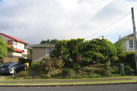 Photo of property in 16 Monarch Avenue, Hillcrest, Auckland, 0627