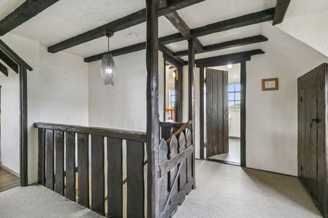 Photo of property in 42 Nicholson Road, Khandallah, Wellington, 6035