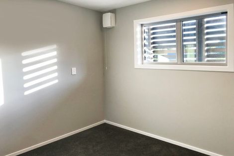 Photo of property in 14u3 Atkinson Street, Newlands, Wellington, 6037