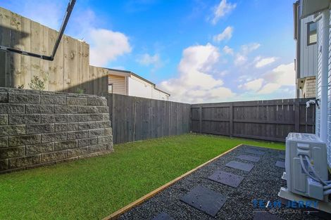 Photo of property in 40a Crestview Rise, Papakura, 2110
