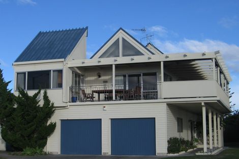 Photo of property in 46 The Esplanade, Westshore, Napier, 4110