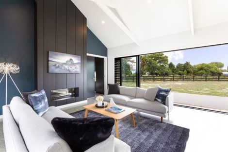 Photo of property in 35 Mike Smith Drive, Cambridge, 3434