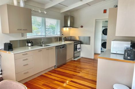 Photo of property in 1/47 Selwyn Crescent, Forrest Hill, Auckland, 0620