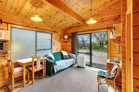 Photo of property in 39 Newburn Street, Waikaia, 9778