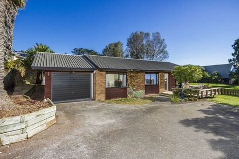 Photo of property in 2/238 Sunset Road, Windsor Park, Auckland, 0632