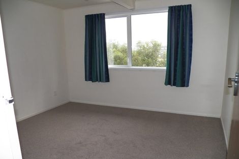 Photo of property in 33a Edgecombe Street, Newlands, Wellington, 6037