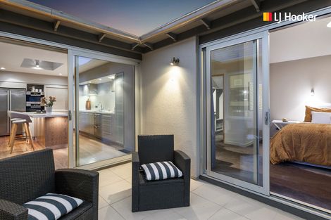 Photo of property in 17 Cornwall Street, Vauxhall, Dunedin, 9013