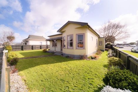 Photo of property in 17 Douglas Street, West End, Palmerston North, 4412