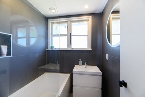 Photo of property in 11 Hill Crescent, New Lynn, Auckland, 0600