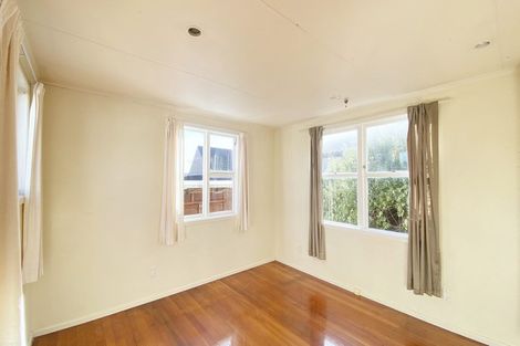 Photo of property in 122 Rathgar Road, Henderson, Auckland, 0610