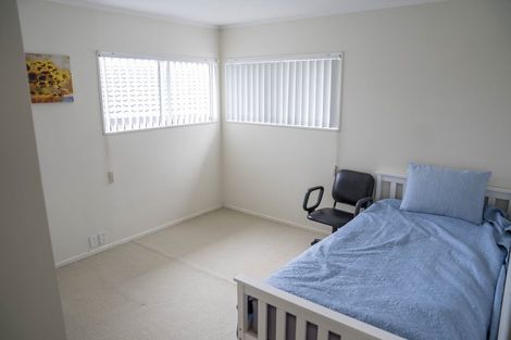 Photo of property in 13 Gala Place, Henderson, Auckland, 0612