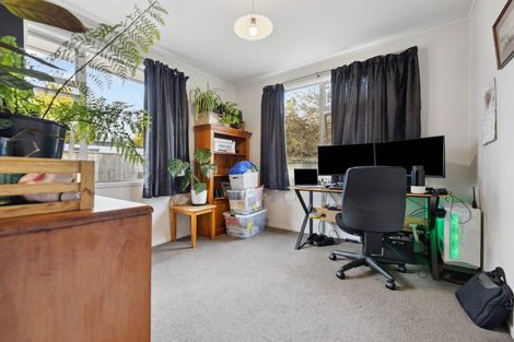 Photo of property in 2/86 Tamatea Road, Taupo, 3330